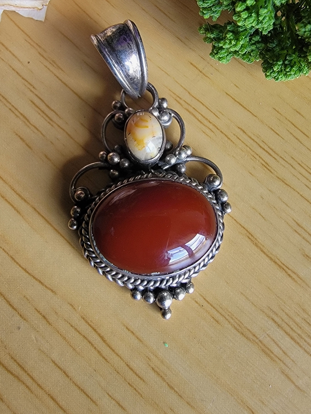 Handcrafted Vintage 925 Carnelian and Jasper Pendant - Elegant Women's Jewelry - Picture 2 of 6